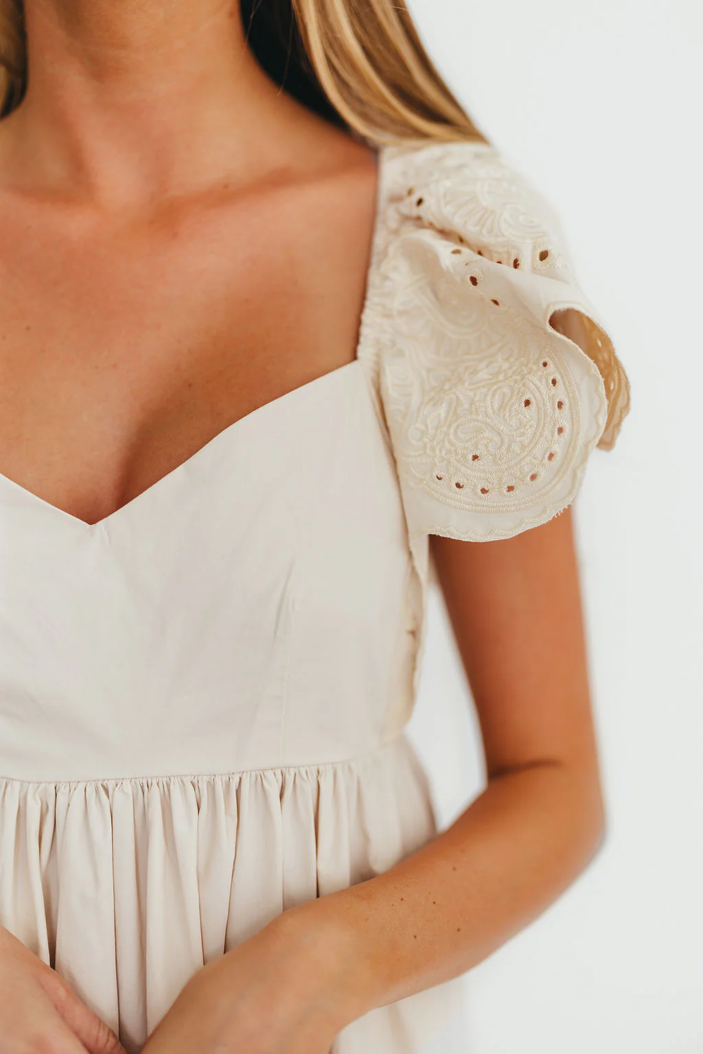 Brooklyn 100% Cotton Eyelet Detail Maxi Dress in Natural - Fashionser