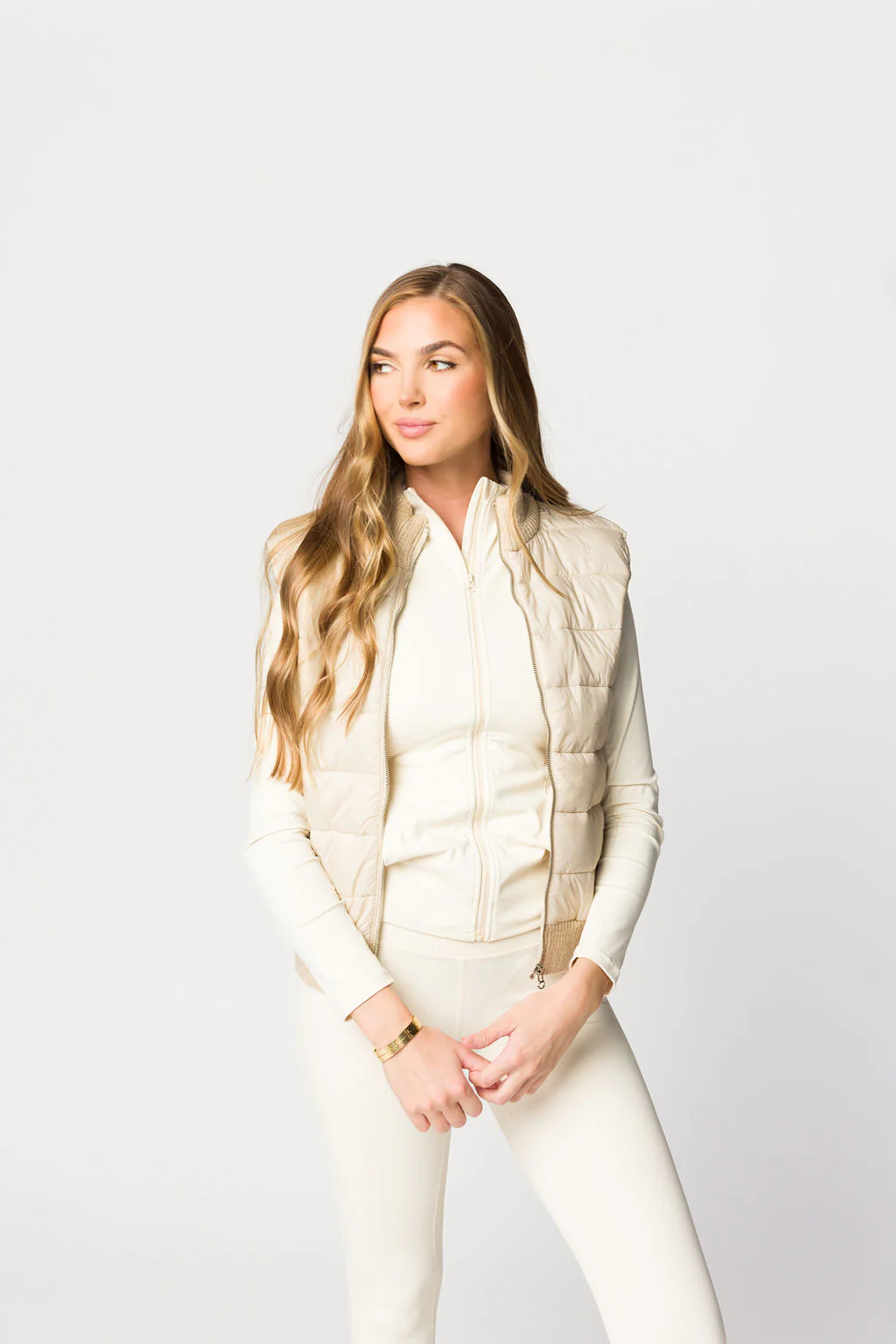 Miley Puffer Vest in Light Taupe - Fashionser