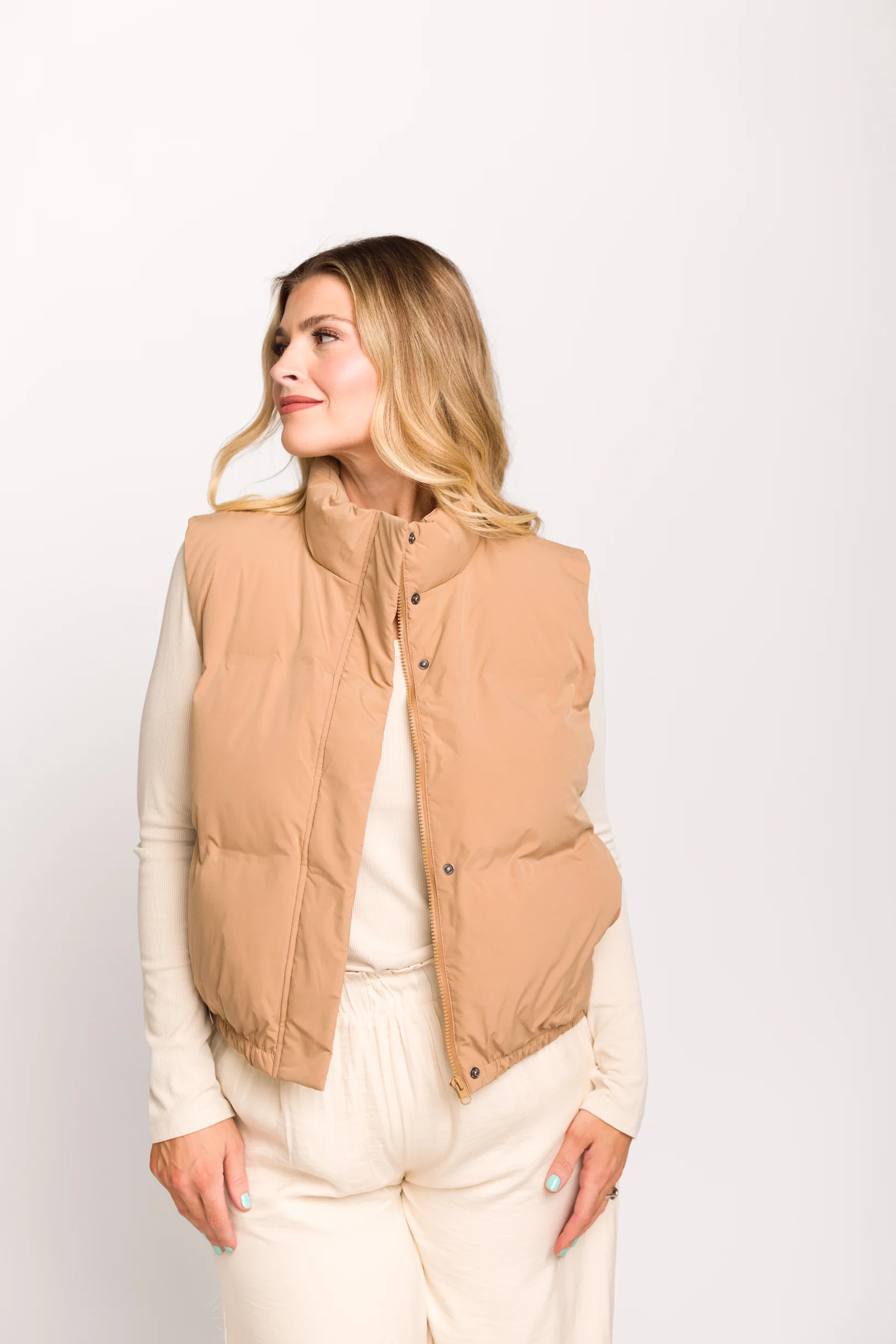 Aspen Vest in Tannin - Fashionser