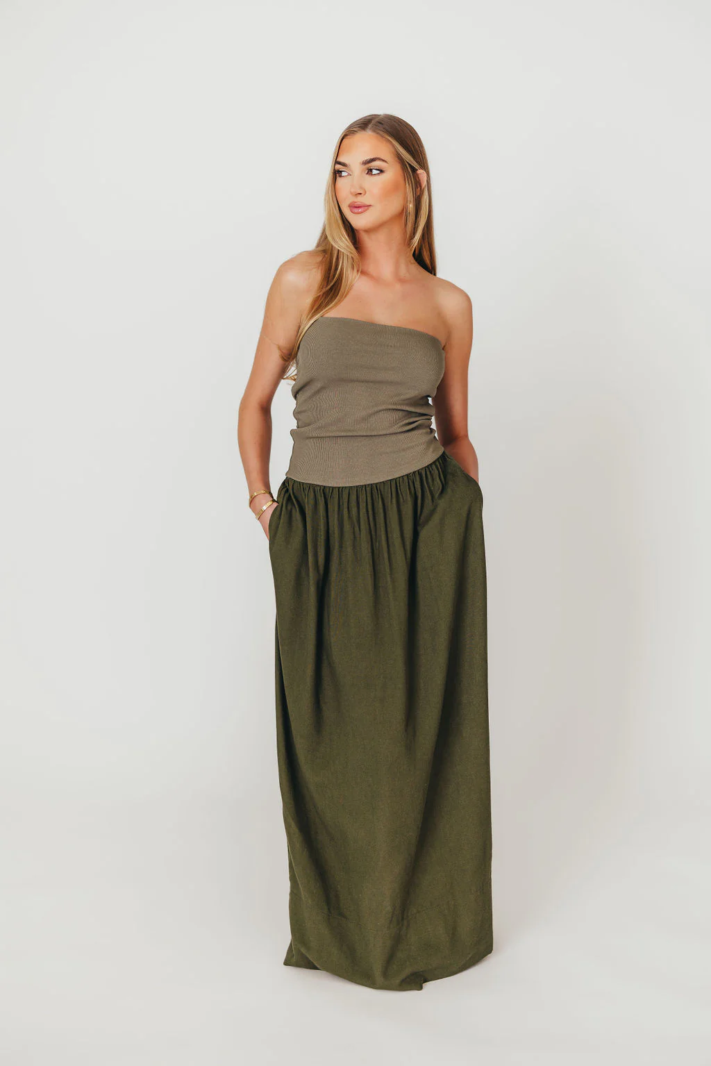 Kaylee Linen and Ribbed Knit Maxi Dress in Olive - Fashionser