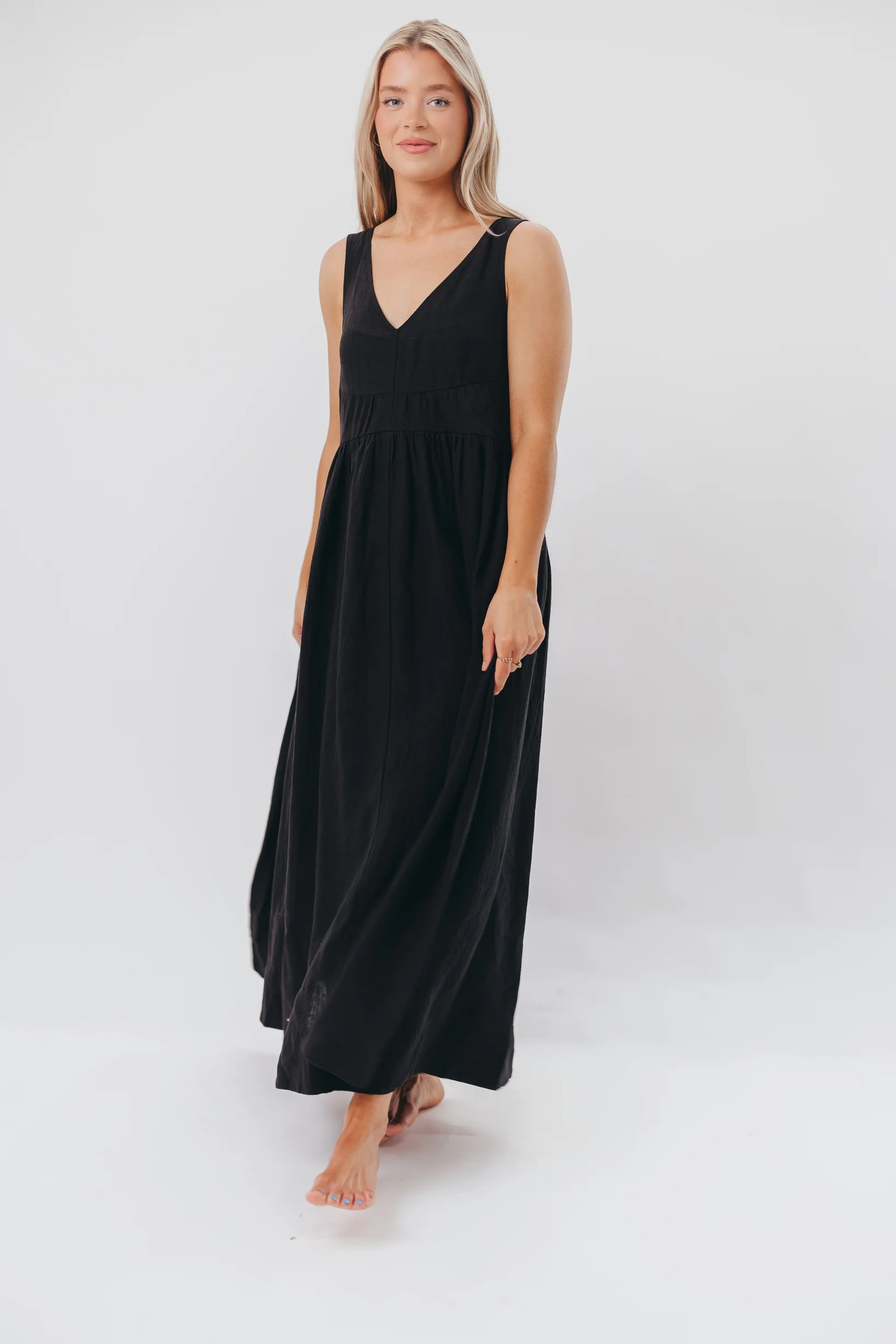 Eleonie 100% Linen Maxi Dress in Black - Fashionser
