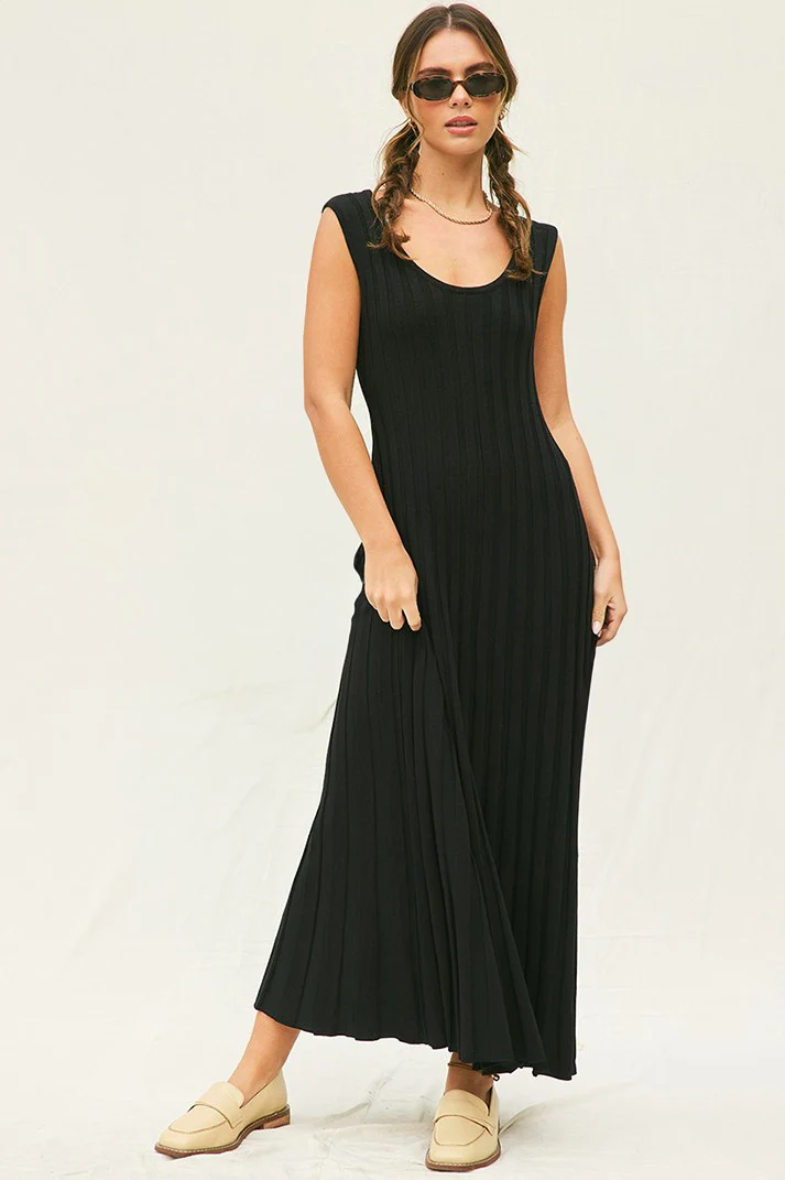 Bailey Ribbed Knit Maxi Dress in Black - Fashionser