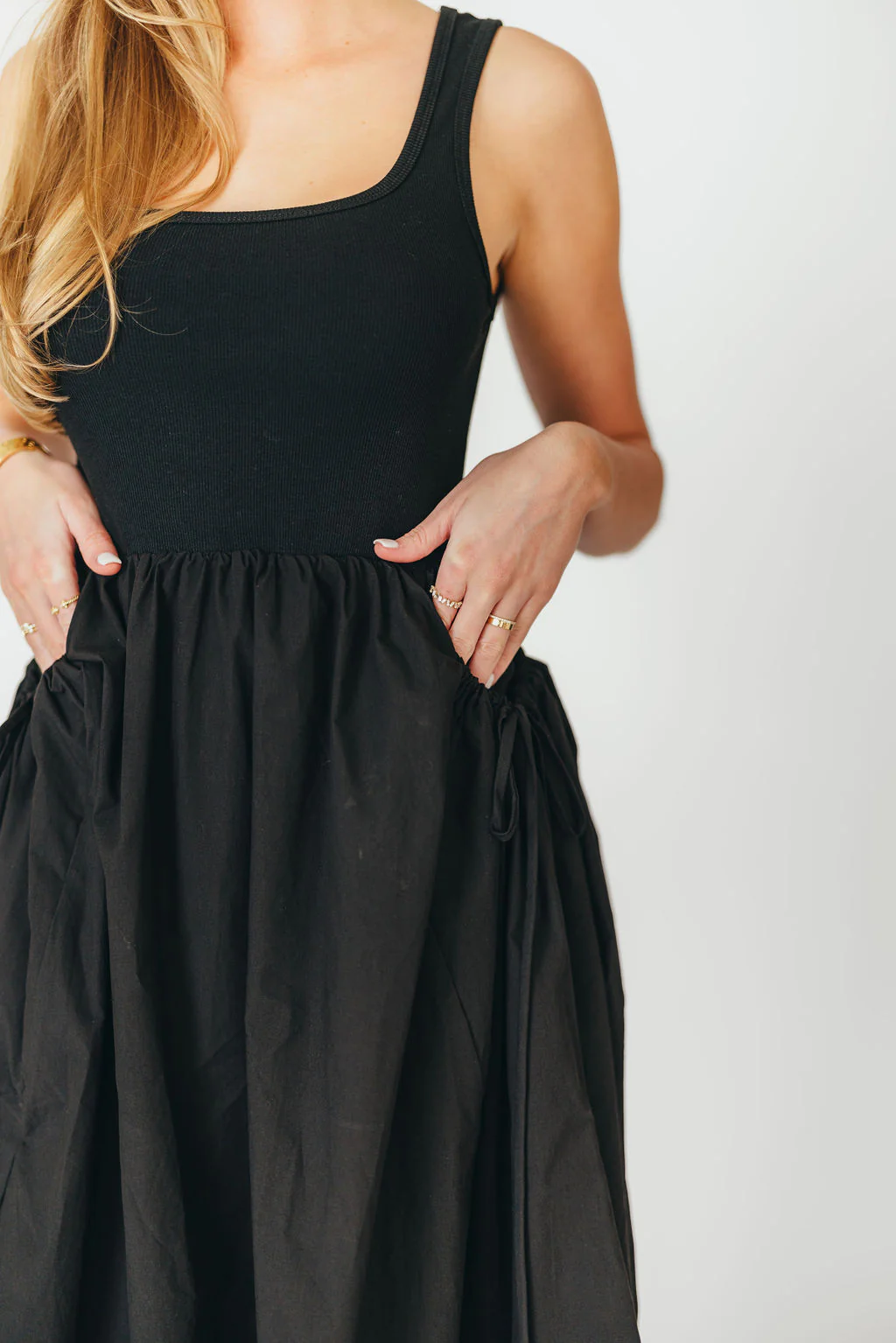Lucca Midi Dress in Black - Fashionser