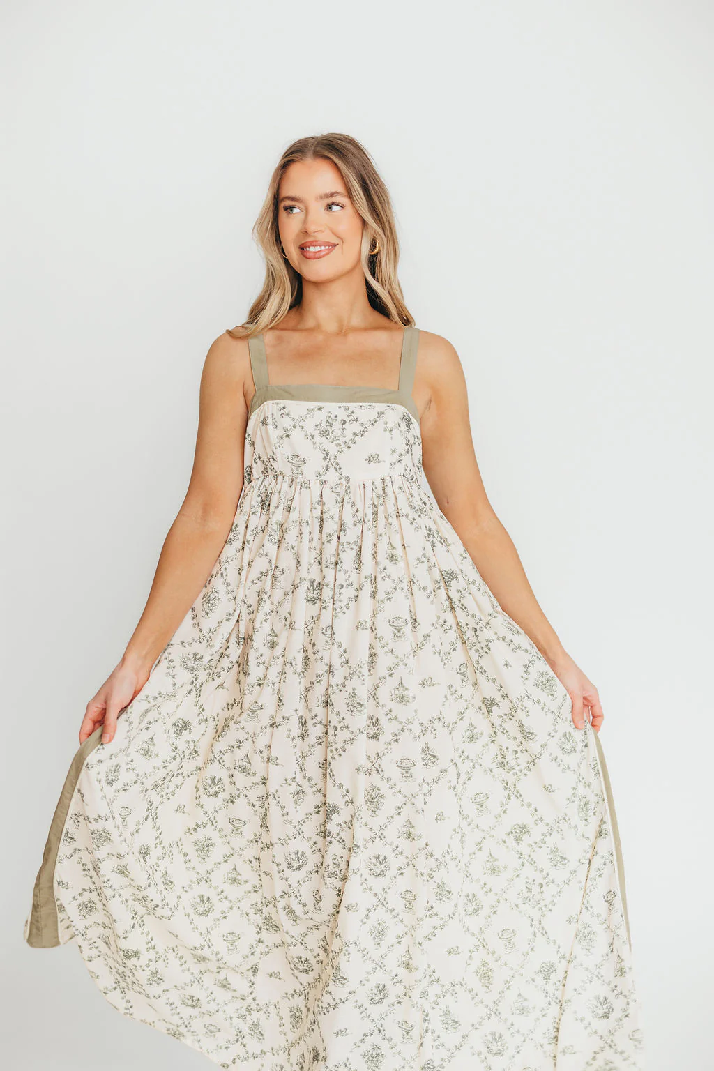 Lillian Toile Maxi Dress in Green Palm - Fashionser