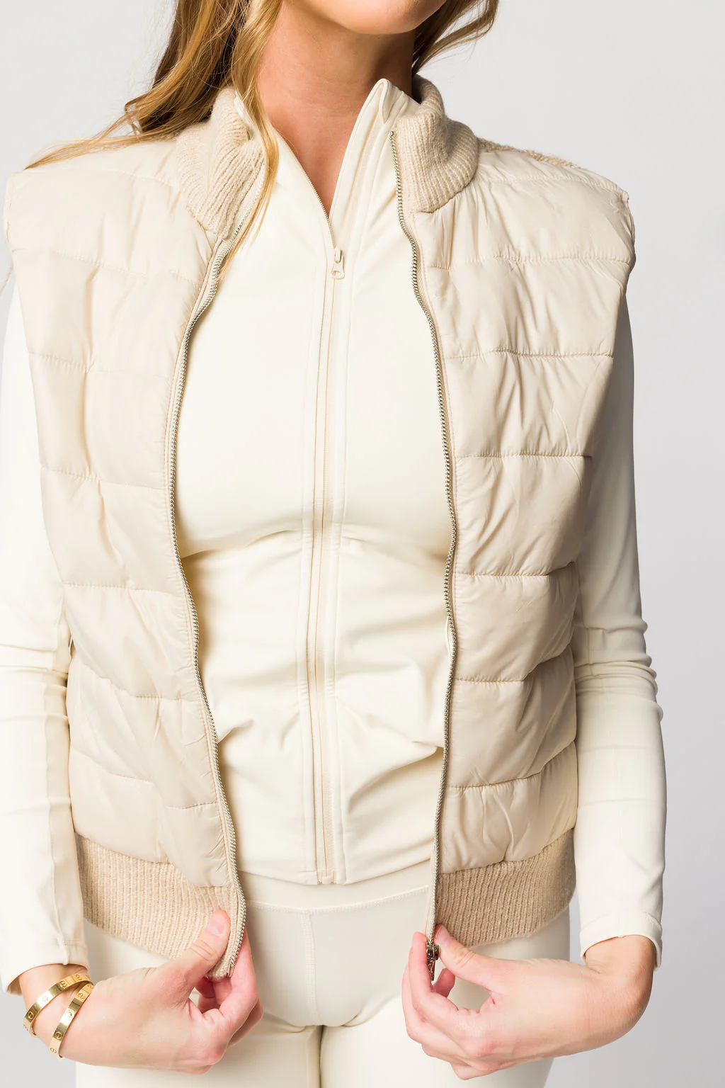 Miley Puffer Vest in Light Taupe - Fashionser