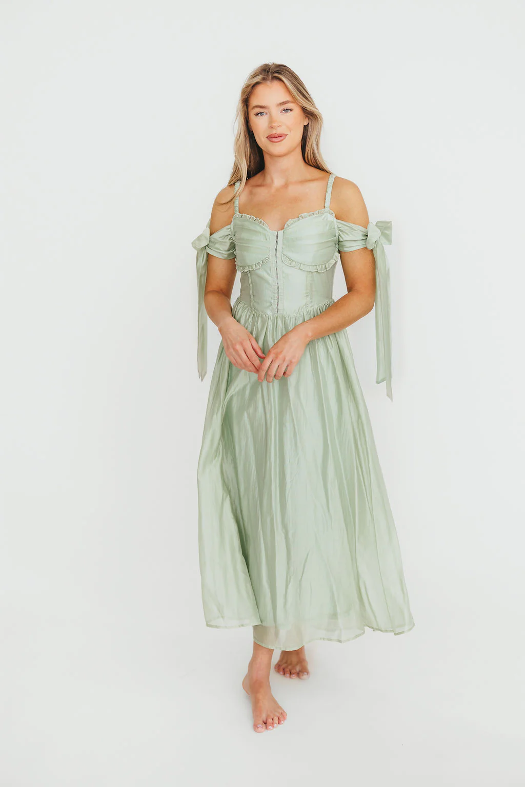Paulina Sleeveless Sweetheart Midi Dress in Light Sage - Fashionser
