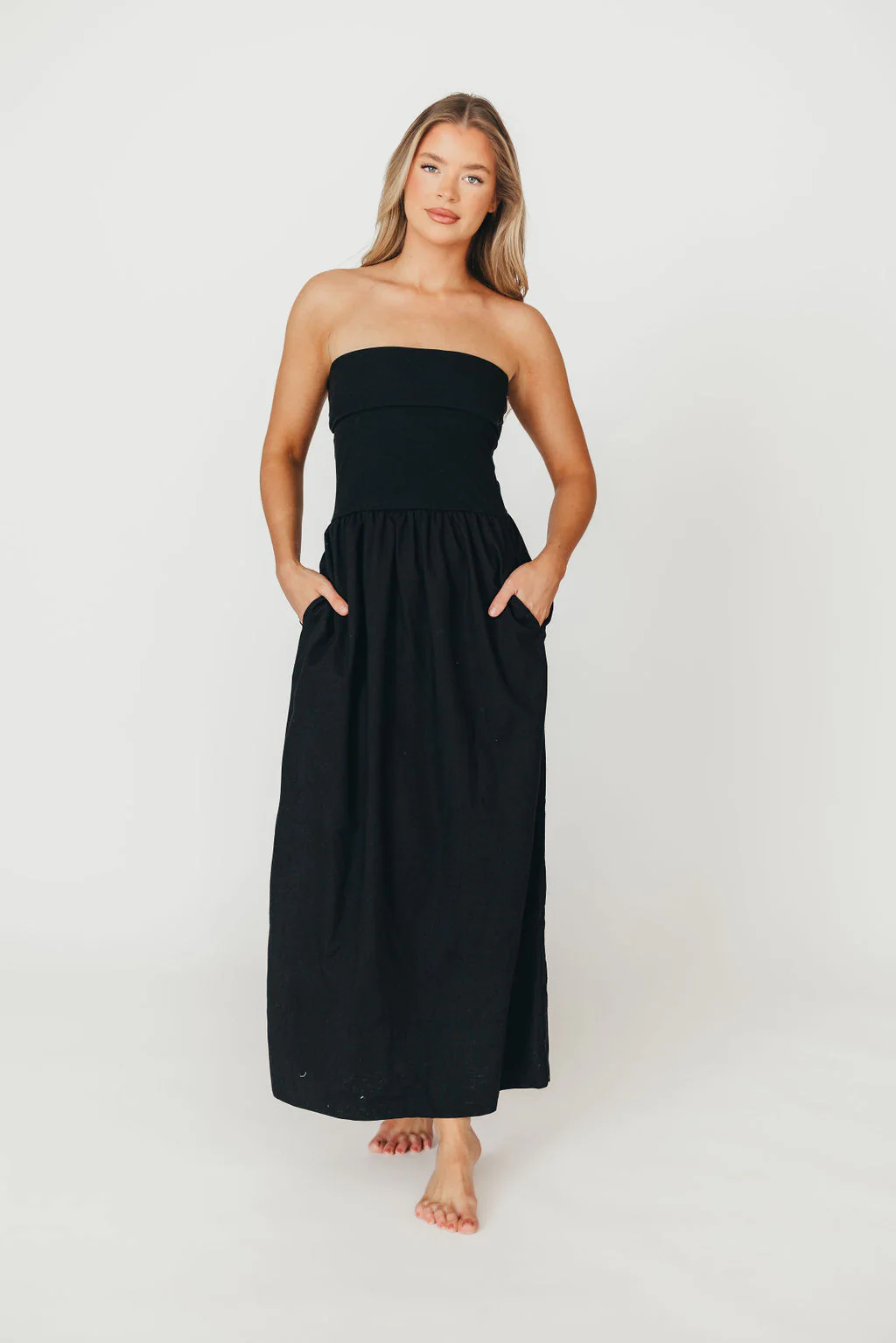 Kaylee Linen and Ribbed Knit Maxi Dress in Black - Fashionser
