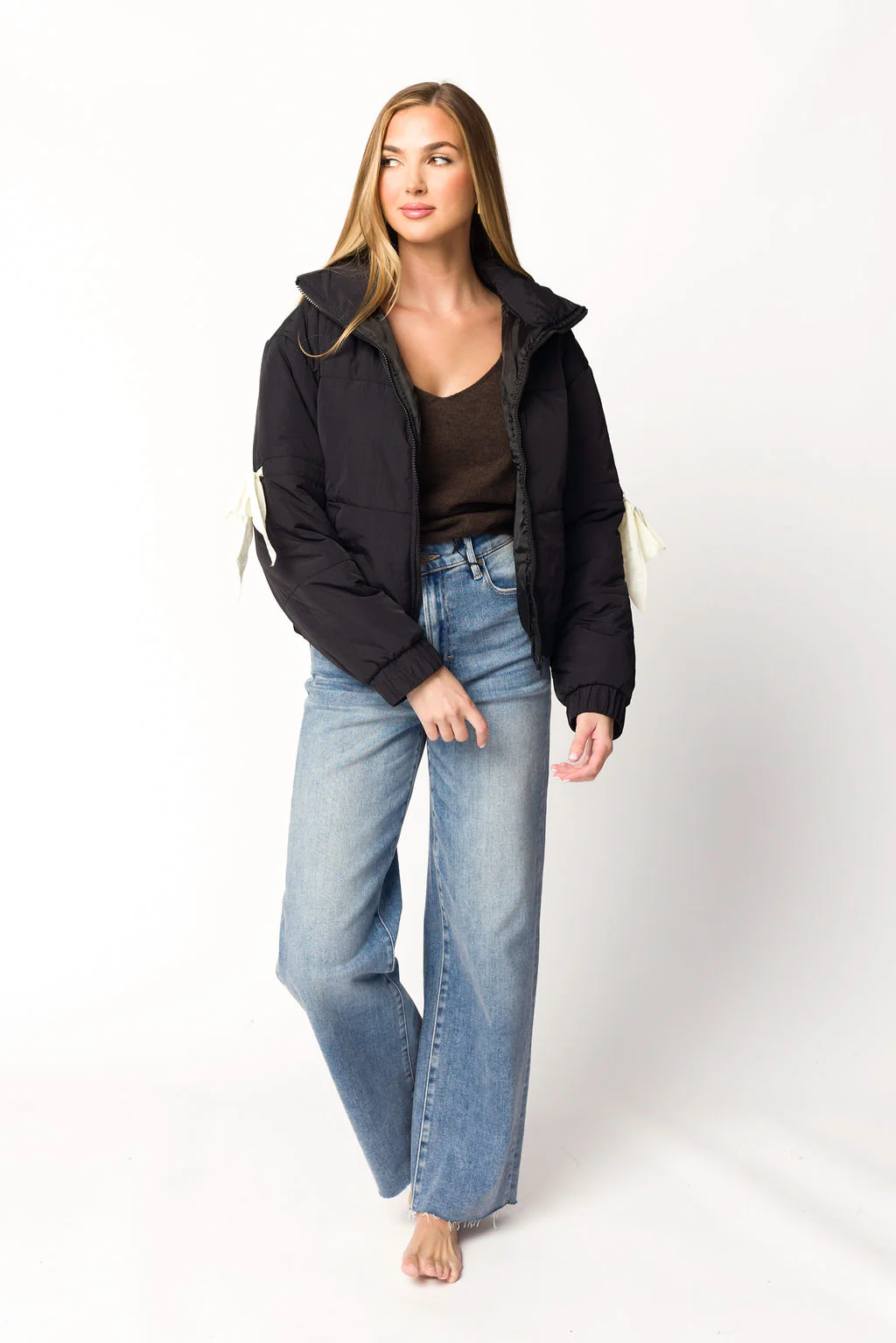 Andy Bow Cropped Puffer Jacket in Black - Fashionser