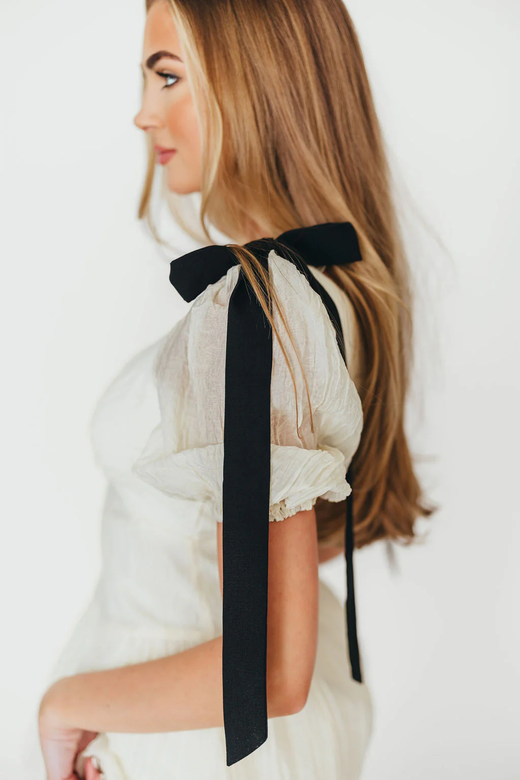 Iris Puffy Sleeve with Bows Maxi Dress in Cream - Fashionser