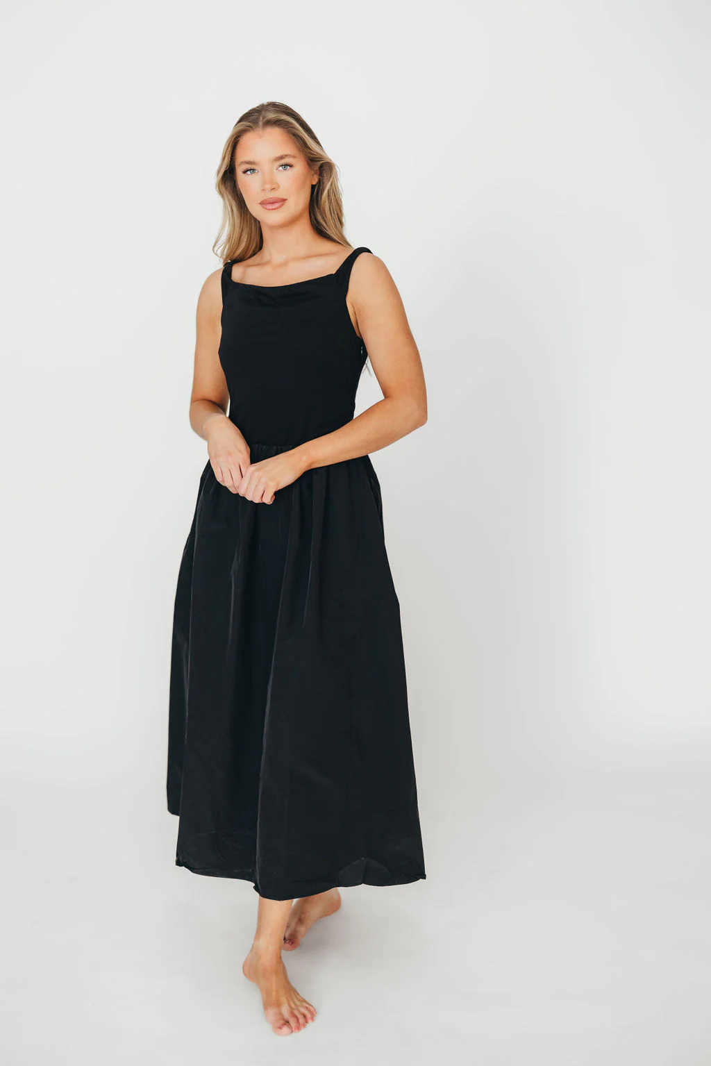 Bethany Off-Shoulder Midi Dress in Black - Fashionser