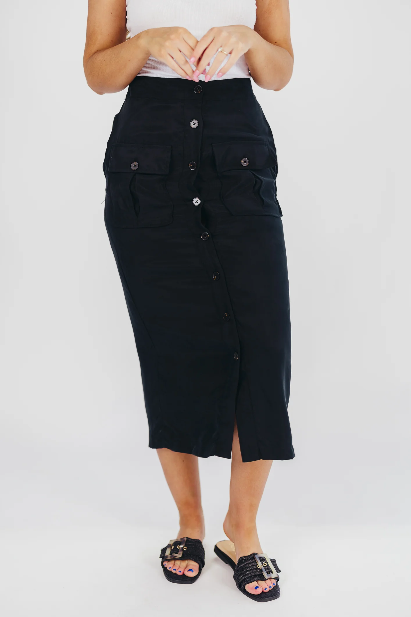 Better Days Button-Down Midi Cargo Skirt in Black - Fashionser