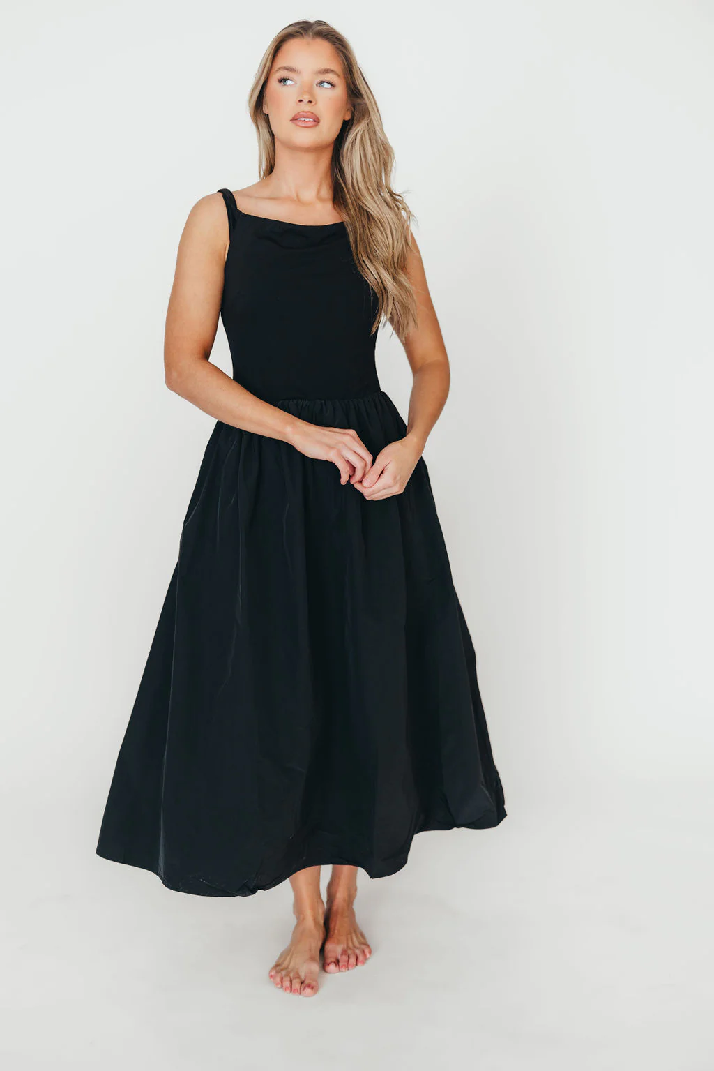 Bethany Off-Shoulder Midi Dress in Black - Fashionser