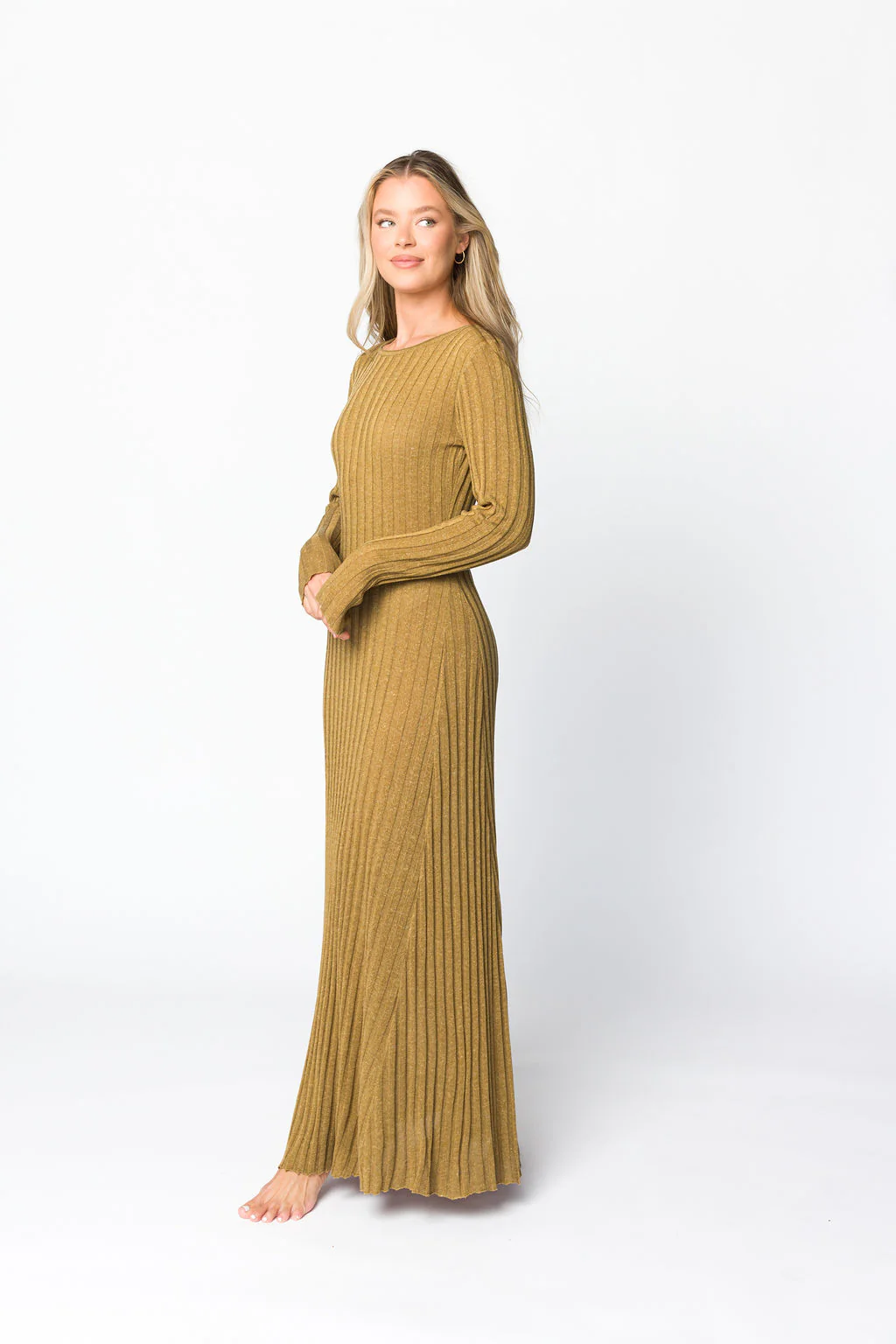 Serena Ribbed Knit Maxi Dress in Brown - Fashionser
