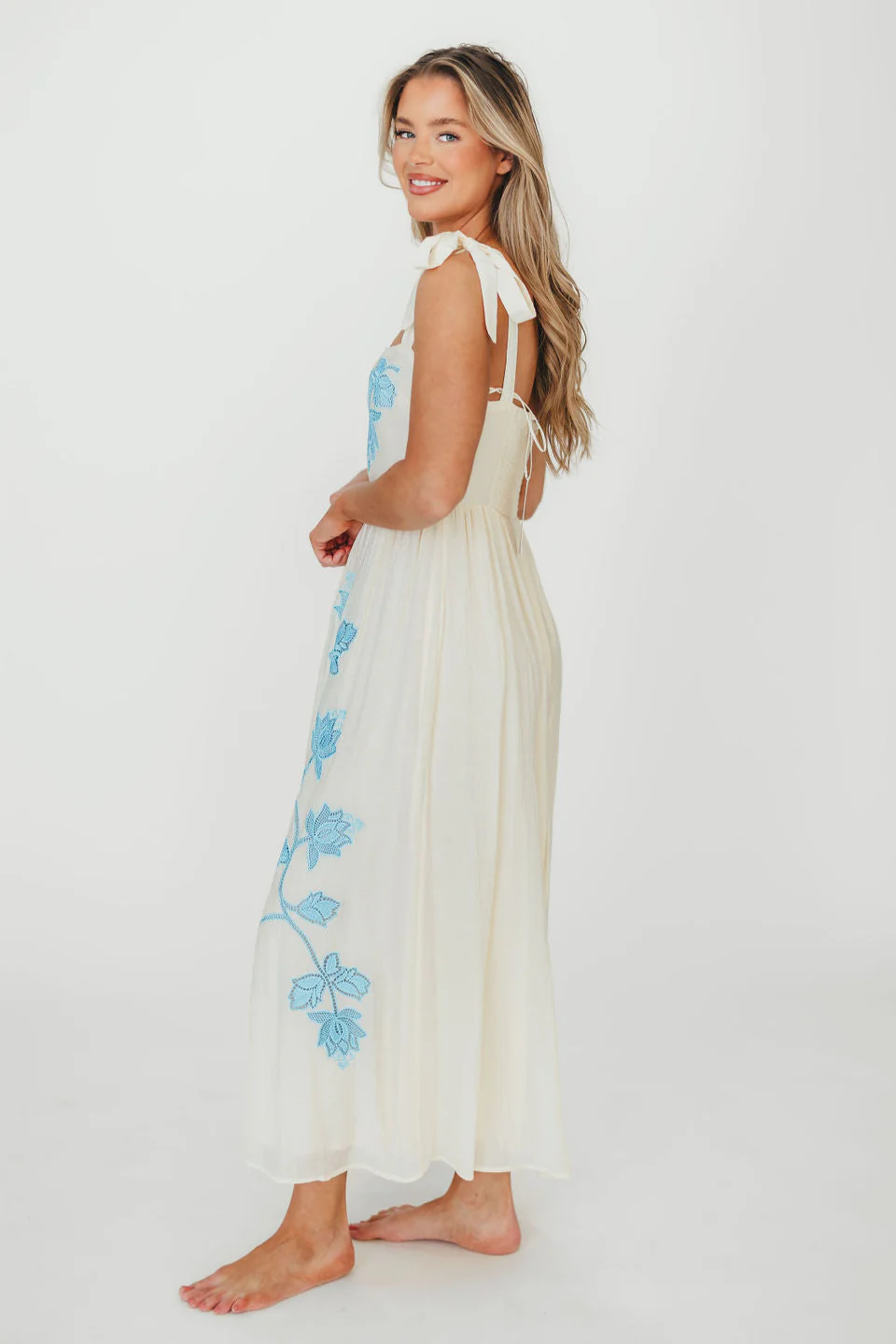 Clementine Embroidered Midi Dress in Cream/Light Blue - Fashionser