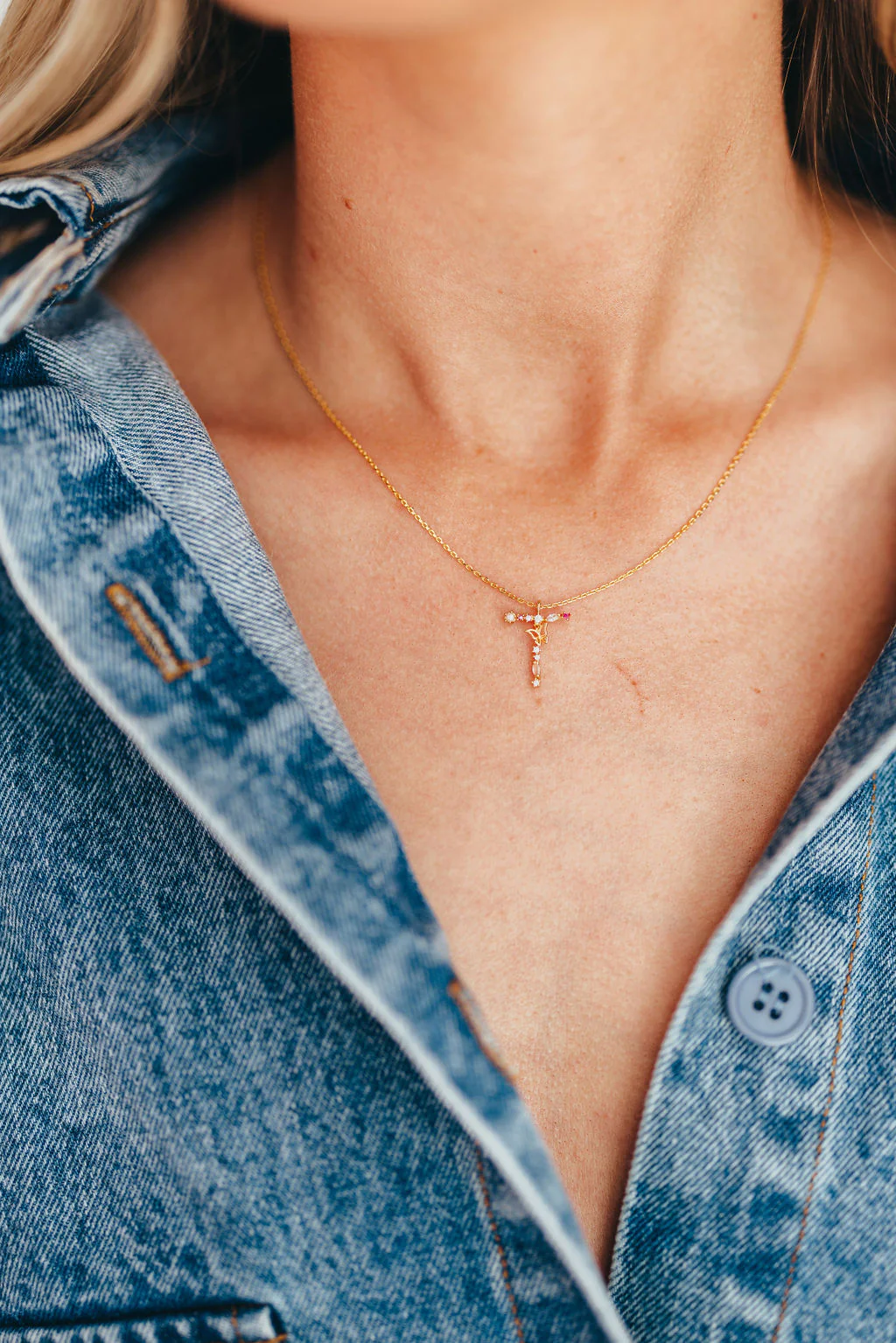 Flutterfly Stone Initial Necklace in Gold - Fashionser