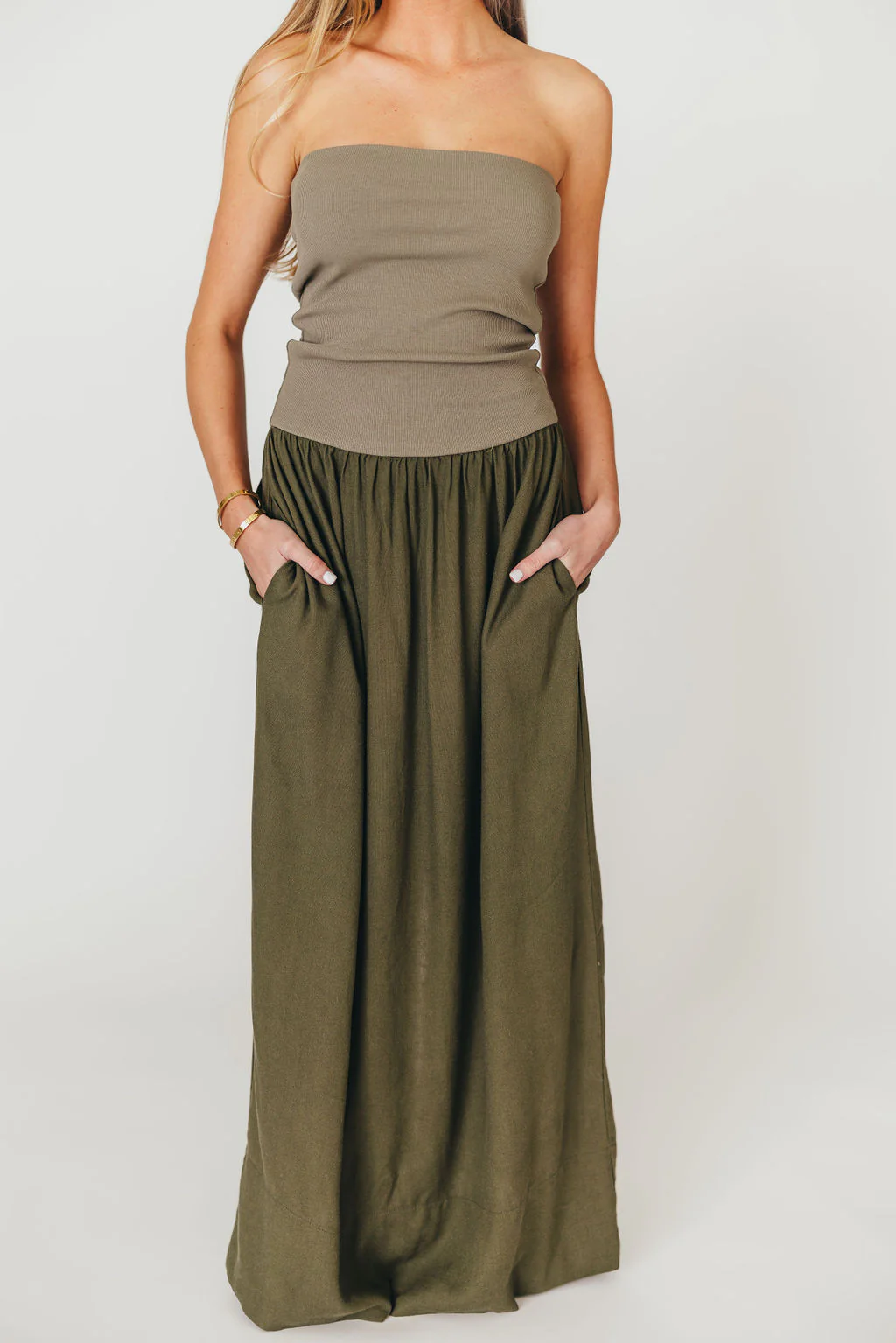 Kaylee Linen and Ribbed Knit Maxi Dress in Olive - Fashionser