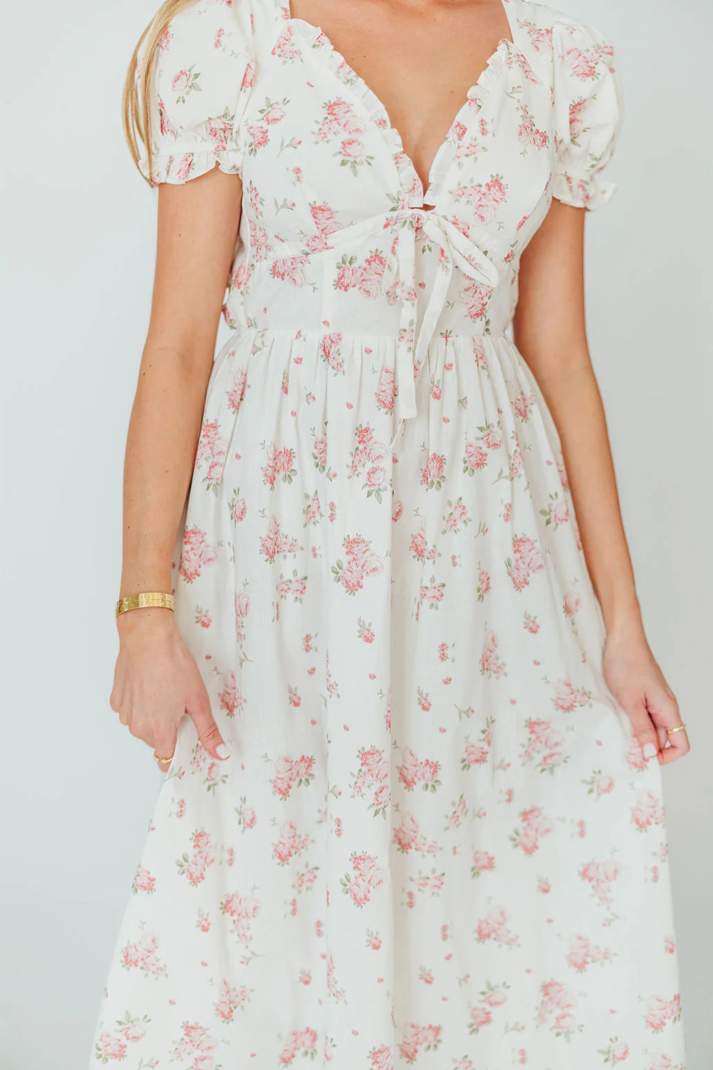 Sophia Midi Dress in White/Pink Floral - Fashionser