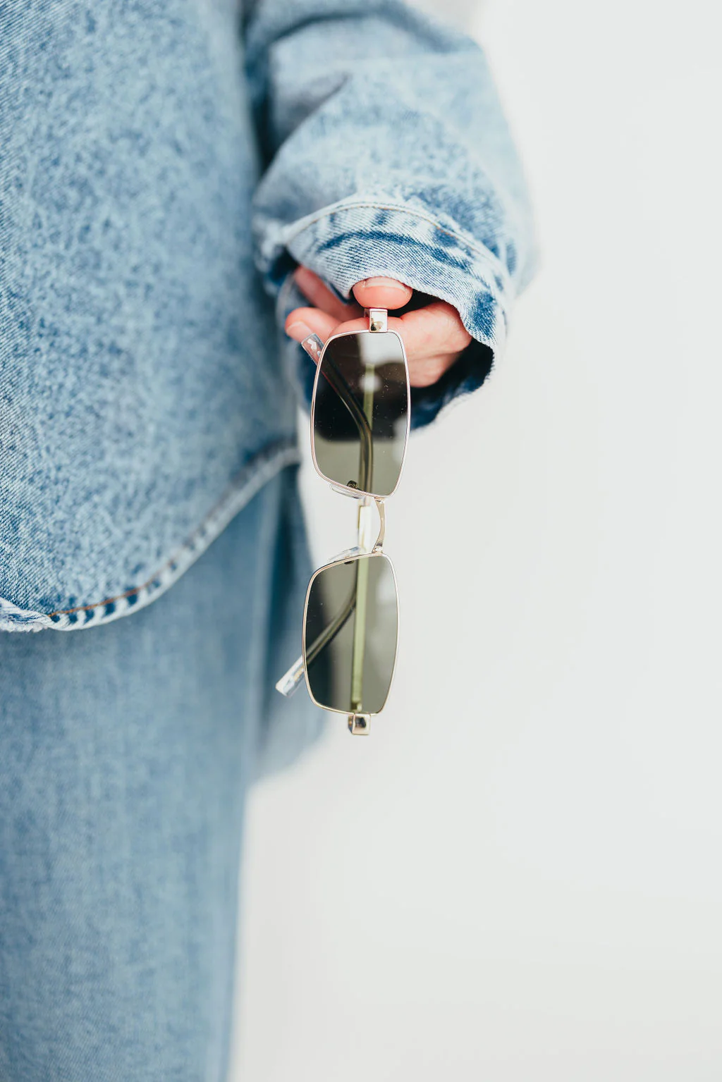 The Monroe Sunglasses in Gold-Green - Fashionser