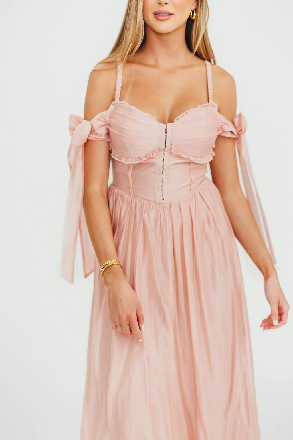 Paulina Sleeveless Sweetheart Midi Dress in Vintage Rose - Fashionser