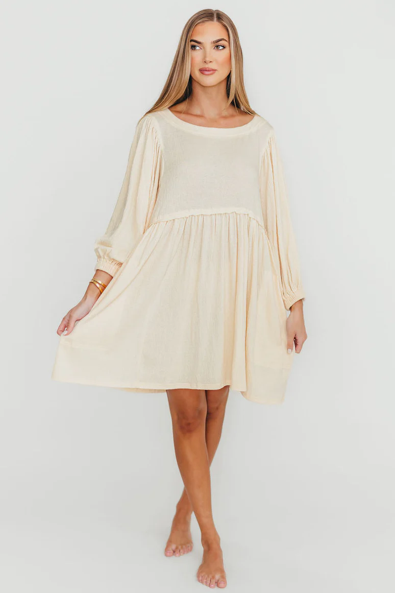 Claudia Dress with Keyhole Back in Cream - Fashionser