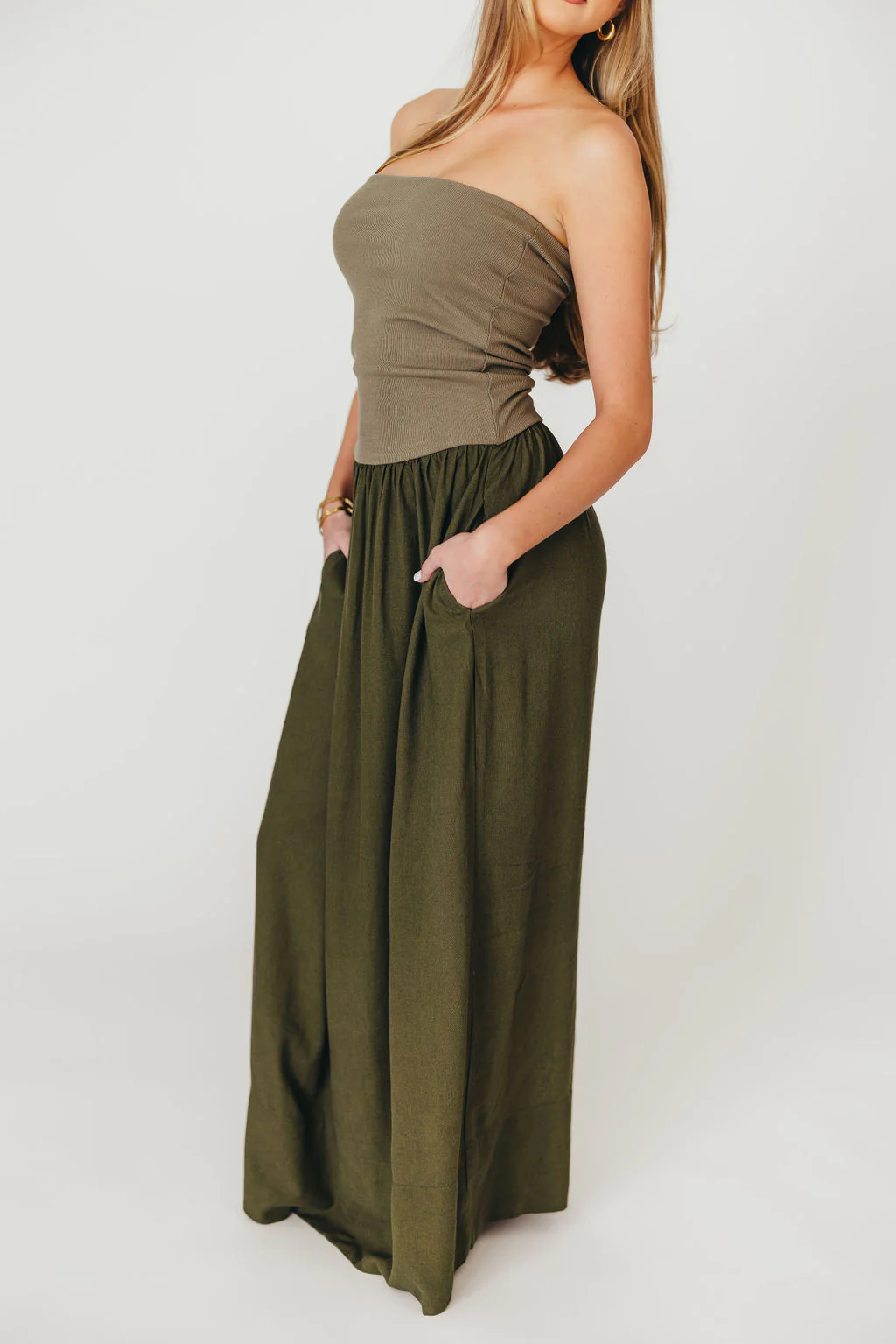 Kaylee Linen and Ribbed Knit Maxi Dress in Olive - Fashionser