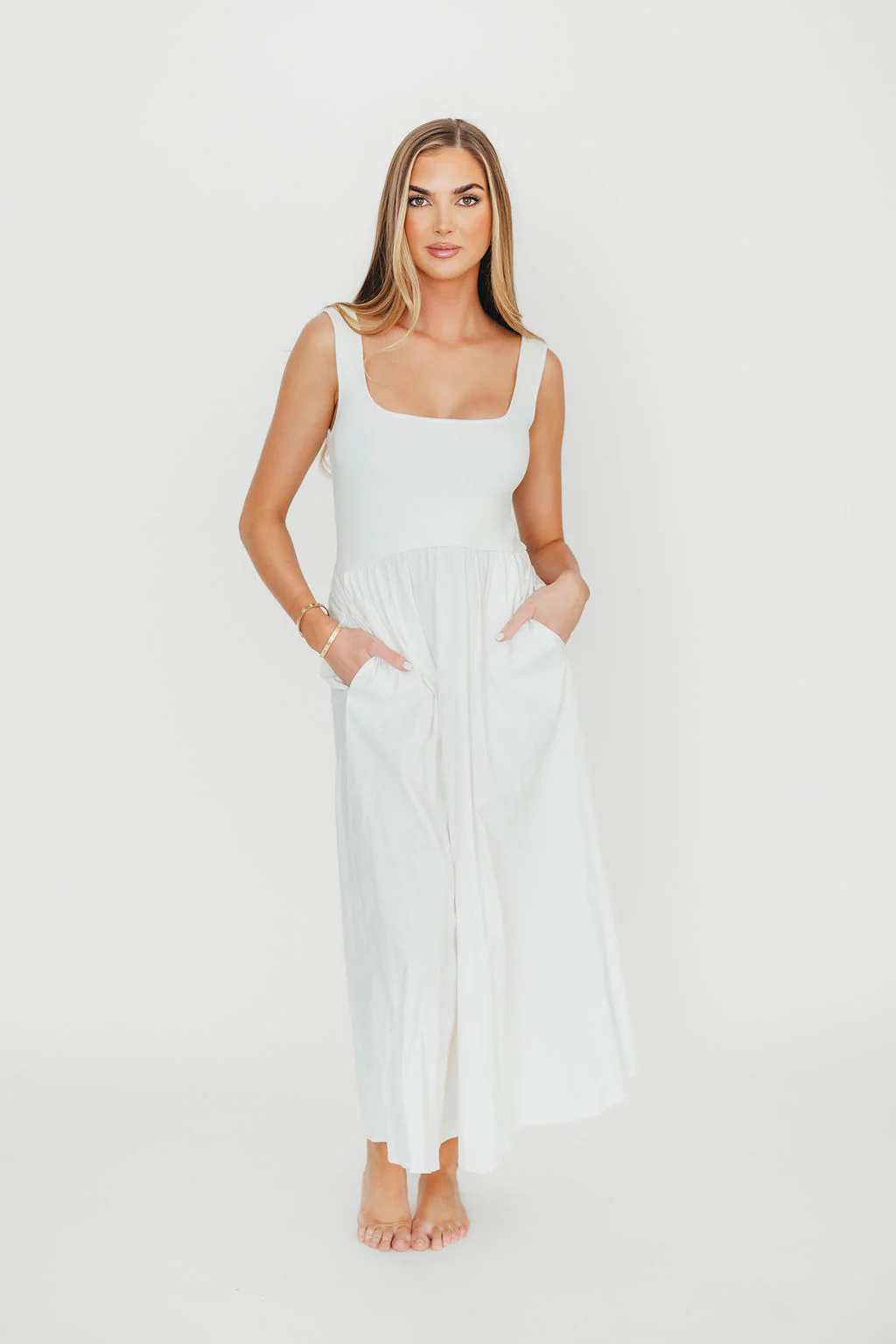 Lucinda Maxi Dress in White - Fashionser