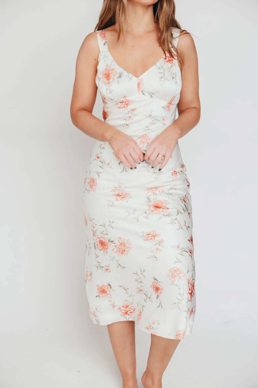 The Felicity Midi Dress in Ivory Floral - Fashionser