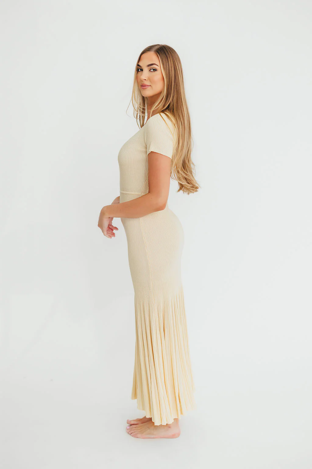 April Pleated Maxi Dress in Cream - Fashionser