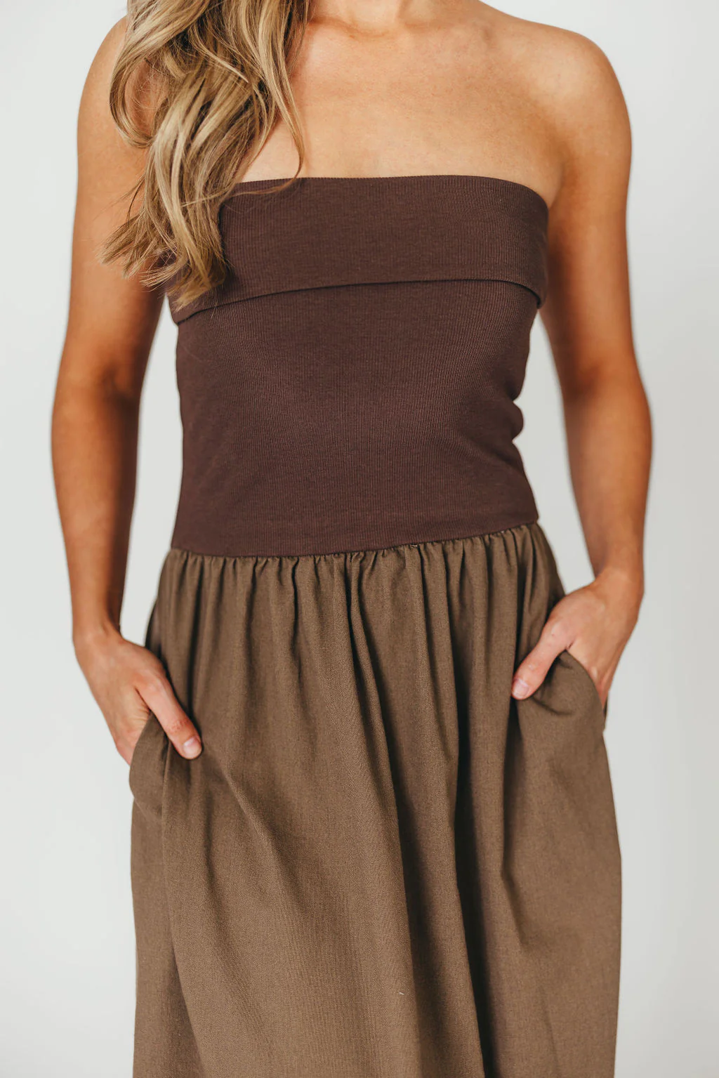 Kaylee Linen and Ribbed Knit Maxi Dress in Mocha - Fashionser