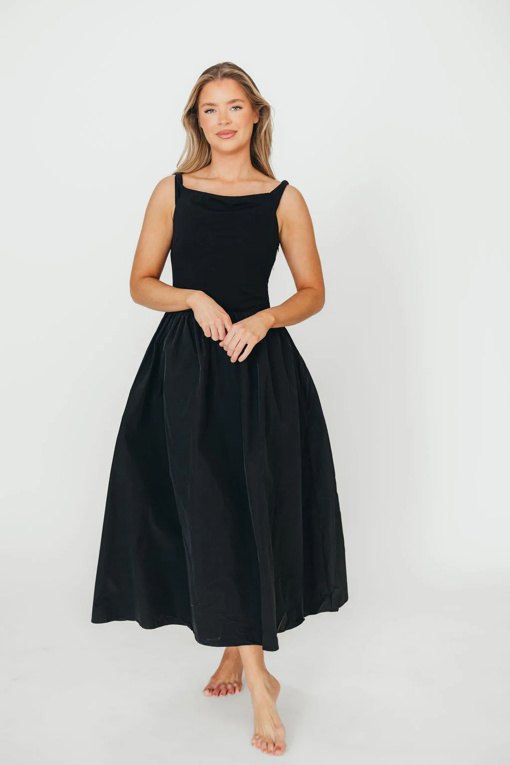 Bethany Off-Shoulder Midi Dress in Black - Fashionser