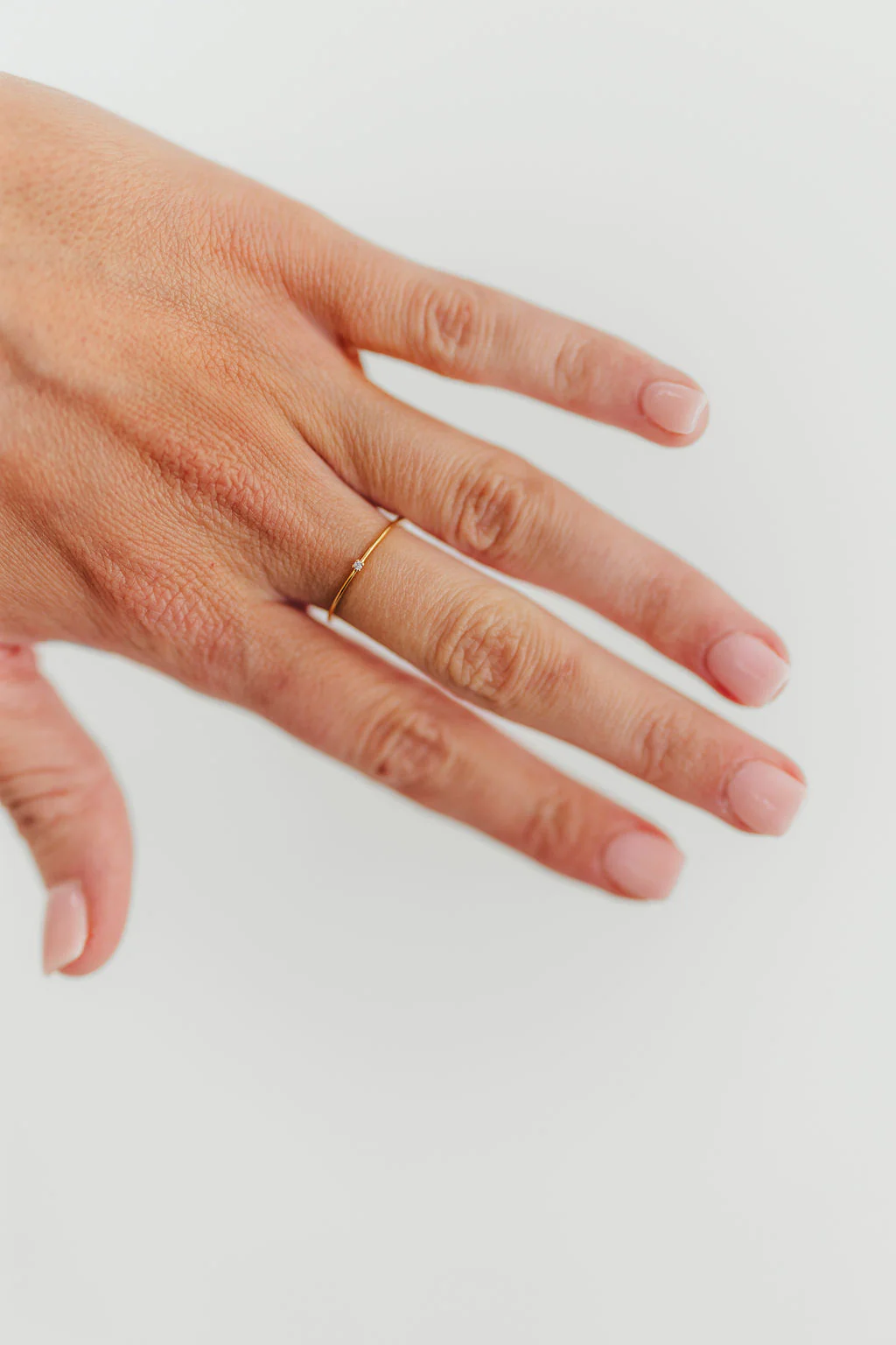 In-Between Ring in Gold - Fashionser