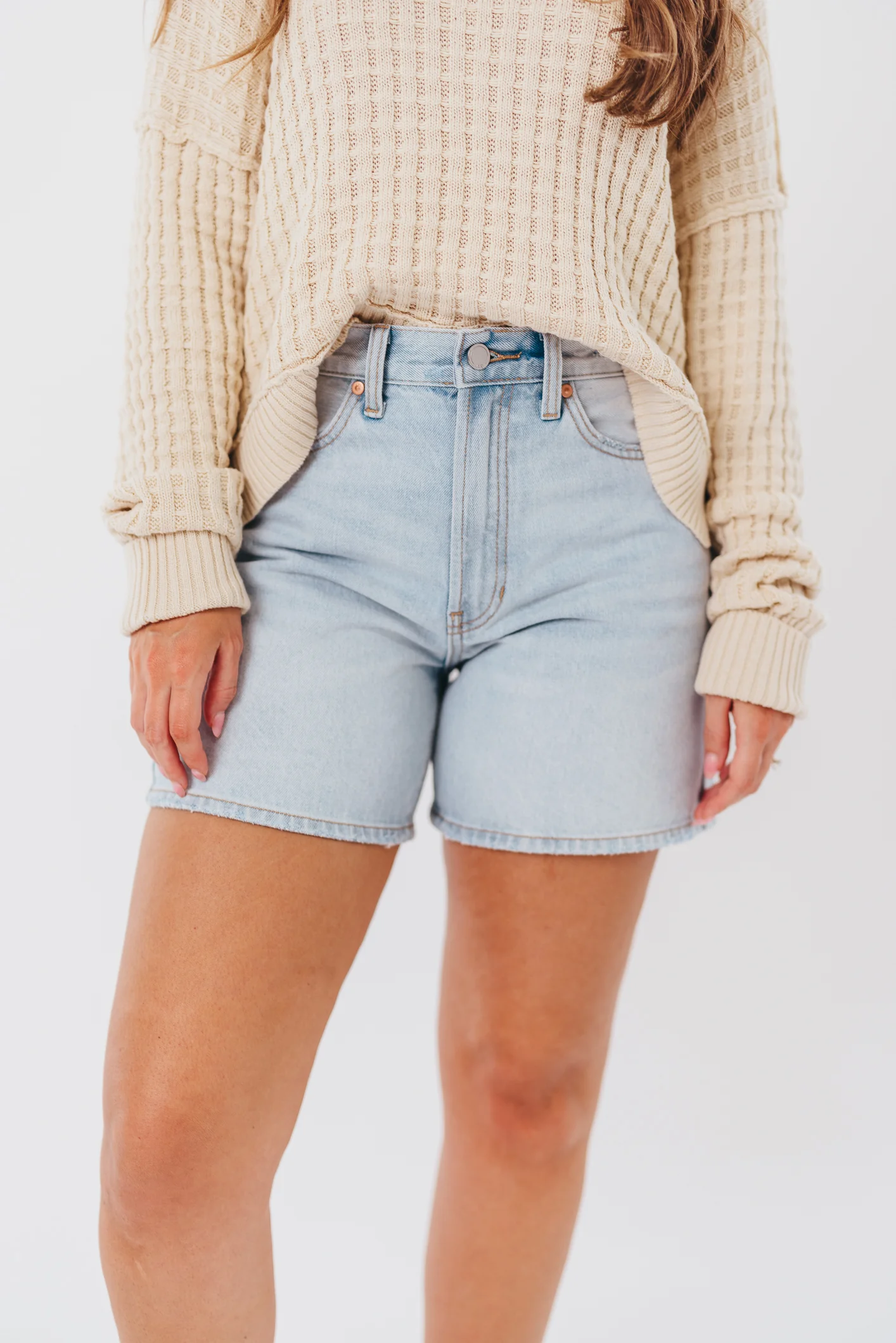 Tommie Longer Length Short in Light Denim - Fashionser