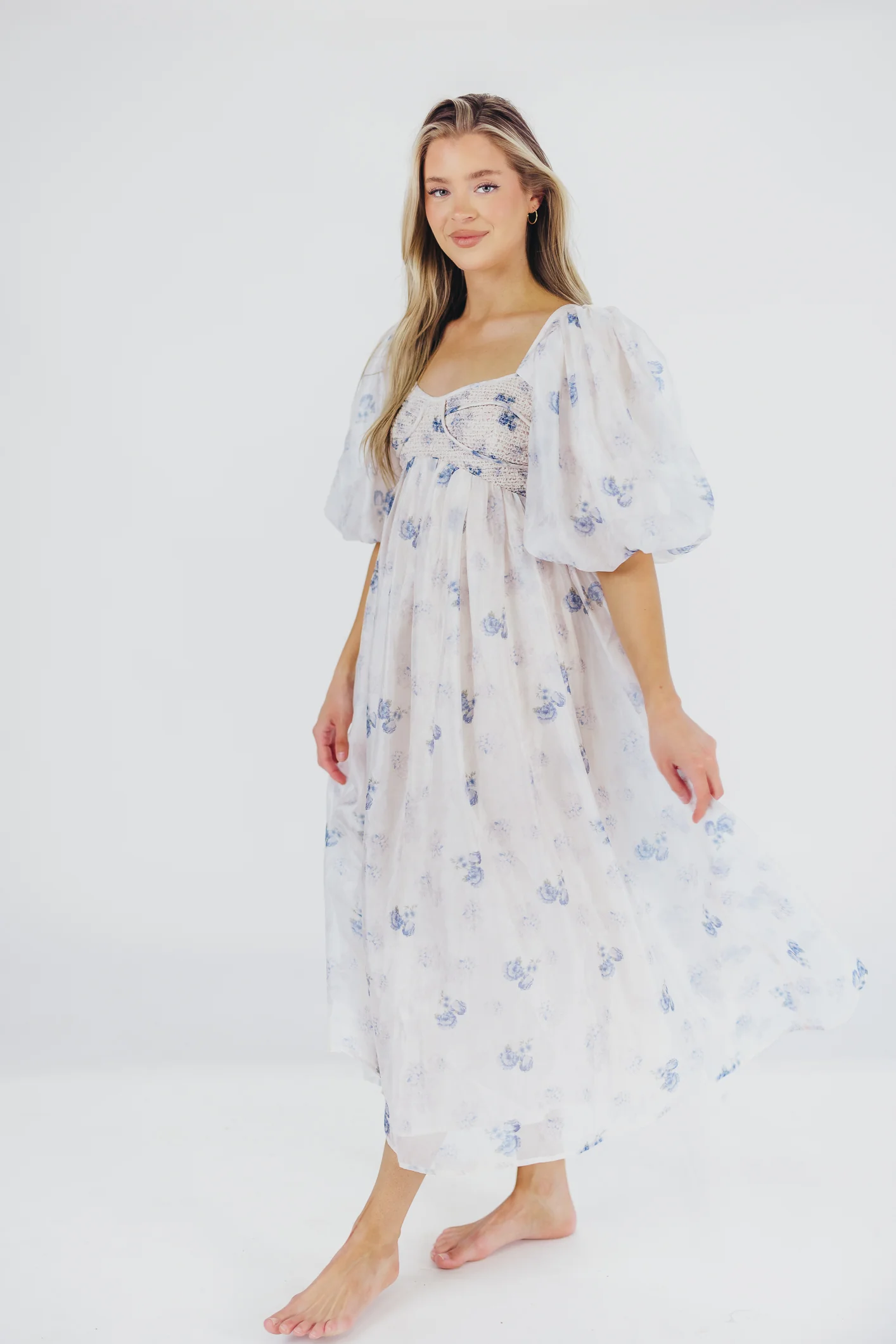 Harlow Maxi Dress in Muted Blue Floral - Bump Friendly & Inclusive Sizing (S-3XL) - Fashionser