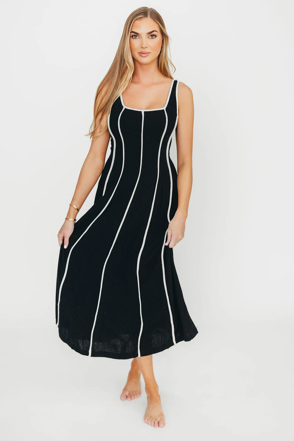 Liza Linen-Blend Midi Dress in Black - Fashionser