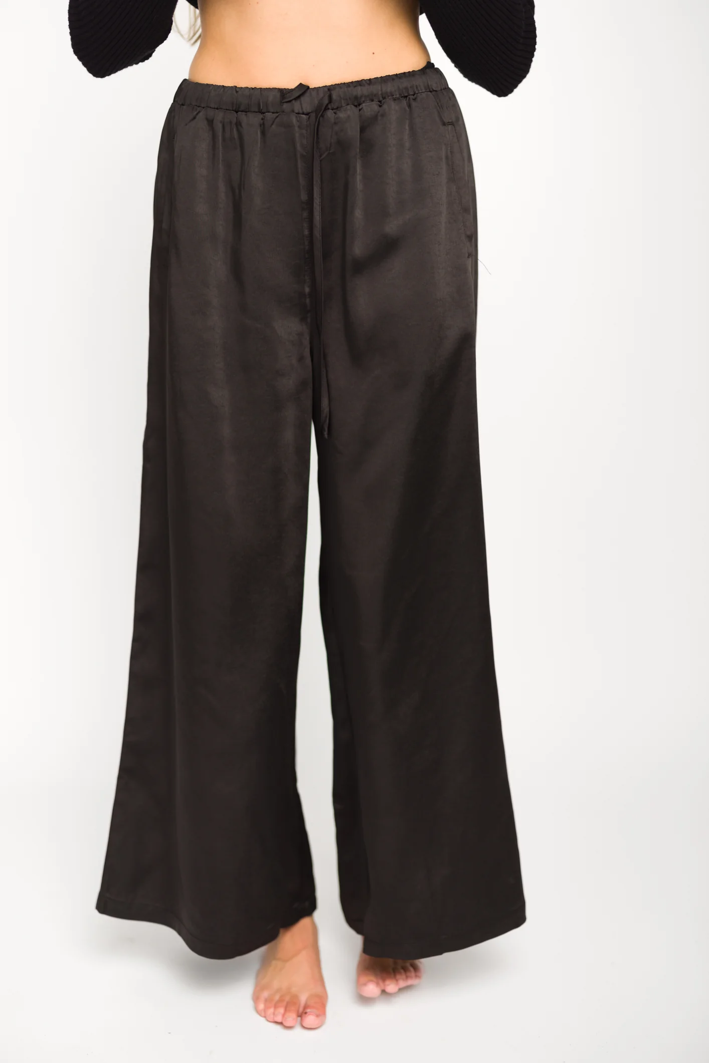 Mari Wide Leg Satin Pants in Black - Fashionser