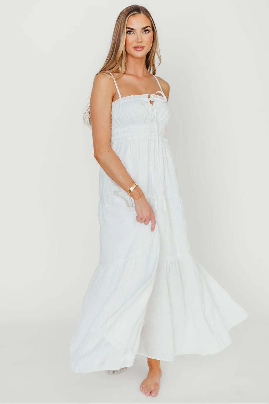 Elise Crinkle Maxi Dress in Off-White - Fashionser