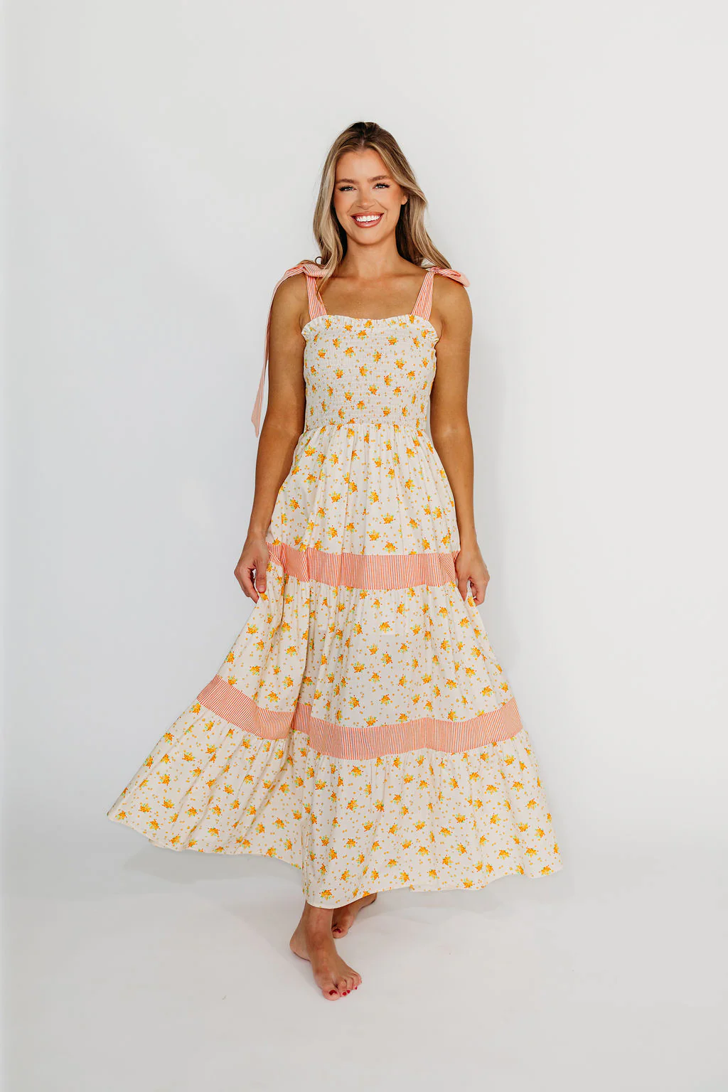 Vida Floral Maxi Dress in White/Orange - Fashionser