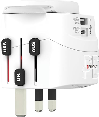 SKROSS - PRO Light USB AC30PD - World - Adattatore da Viaggio Universale 3 Poli per il Mondo con Caricatore USB PD a Ricarica Rapida (1 x USB C 3A + 1 x USB 2,4A) - Potenza: 110V – 700W / 250V – 1750W - Fashionser