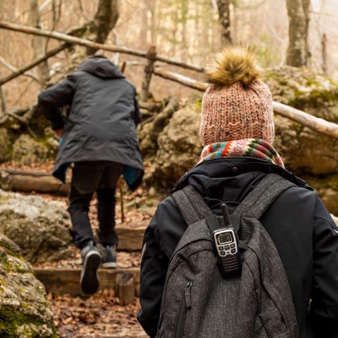 Midland - Walkie Talkie XT50, 2 Ricetrasmittenti Ideali per Outdoor e Cantieri, 24 Canali PMR446 Senza Licenza, 38 Toni CTCSS, Copertura 8Km, Ricarica Rapida, Autonomia 12H, Ricaricabile con USB - Fashionser