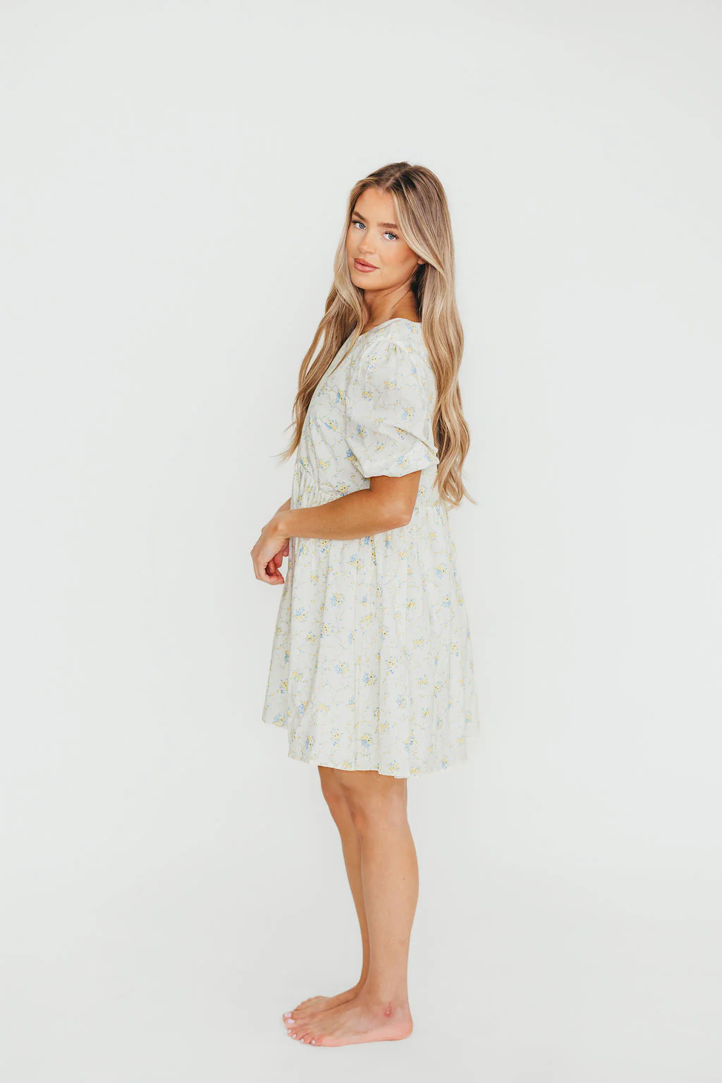 Tess Floral Mini Dress in Lemon - Fashionser